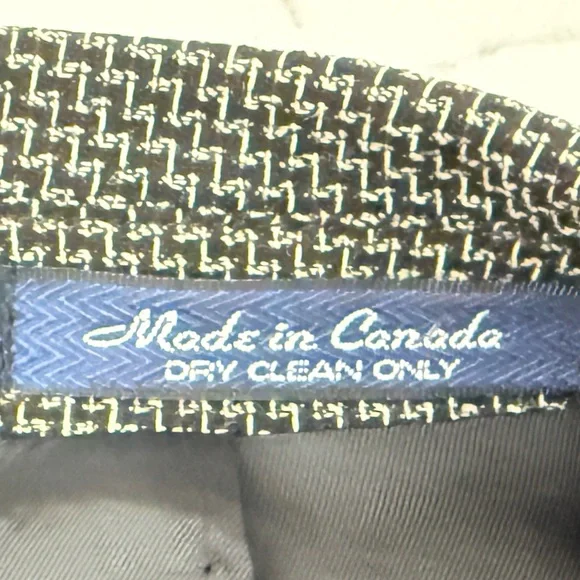 Vintage Cachet Wool Blazer 48R | Double Breasted | Made in Canada | Pure Wool - Picture 12 of 12